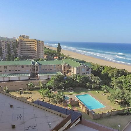 South Coast Beachfront Holiday Apartments Amanzimtoti Buitenkant foto