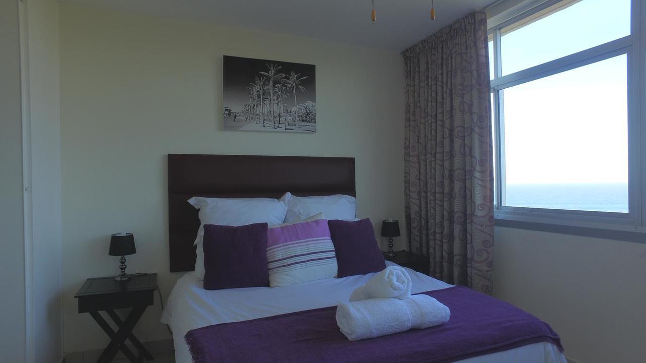 South Coast Beachfront Holiday Apartments Amanzimtoti Buitenkant foto